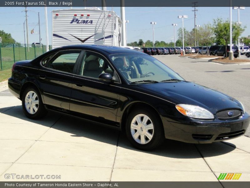 Black / Beige 2005 Ford Taurus SEL