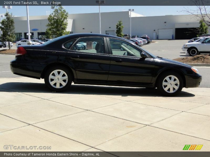 Black / Beige 2005 Ford Taurus SEL