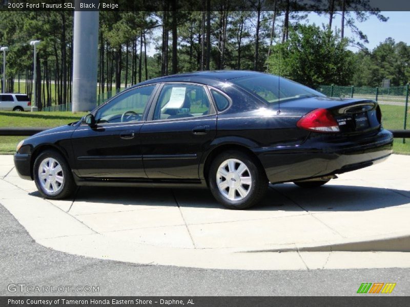 Black / Beige 2005 Ford Taurus SEL