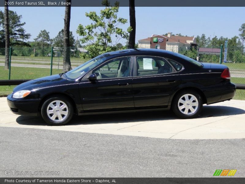 Black / Beige 2005 Ford Taurus SEL