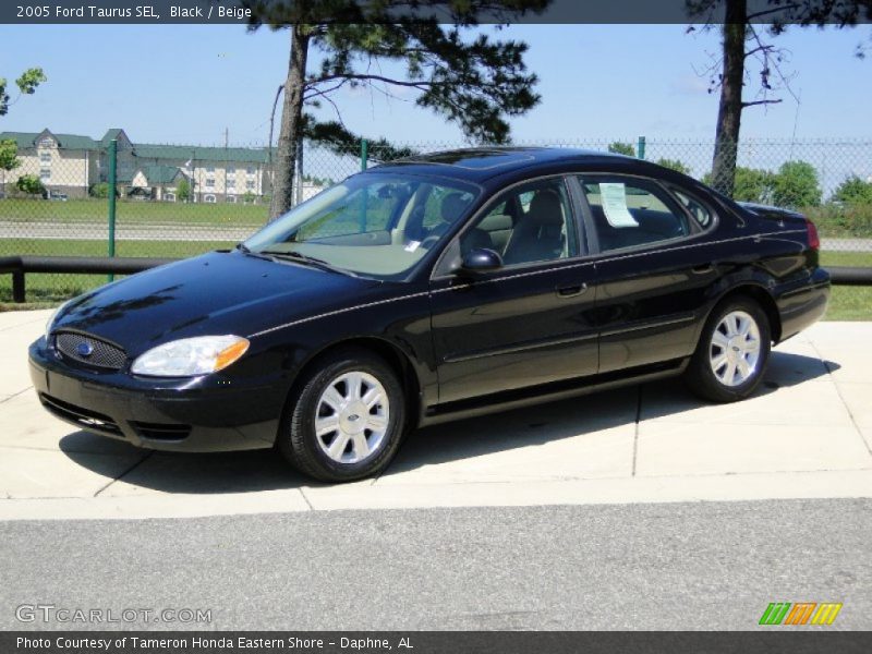 Black / Beige 2005 Ford Taurus SEL