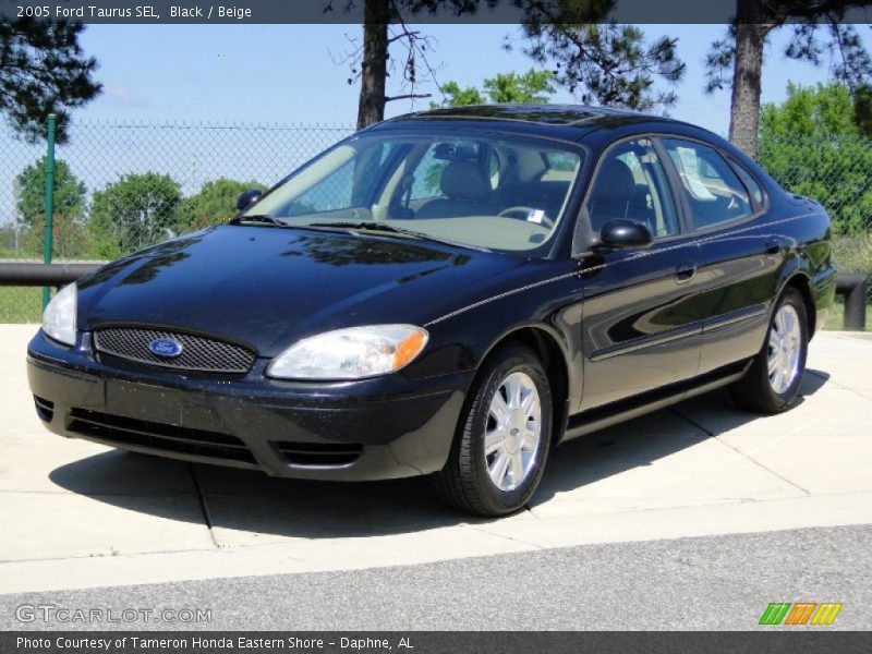 Black / Beige 2005 Ford Taurus SEL
