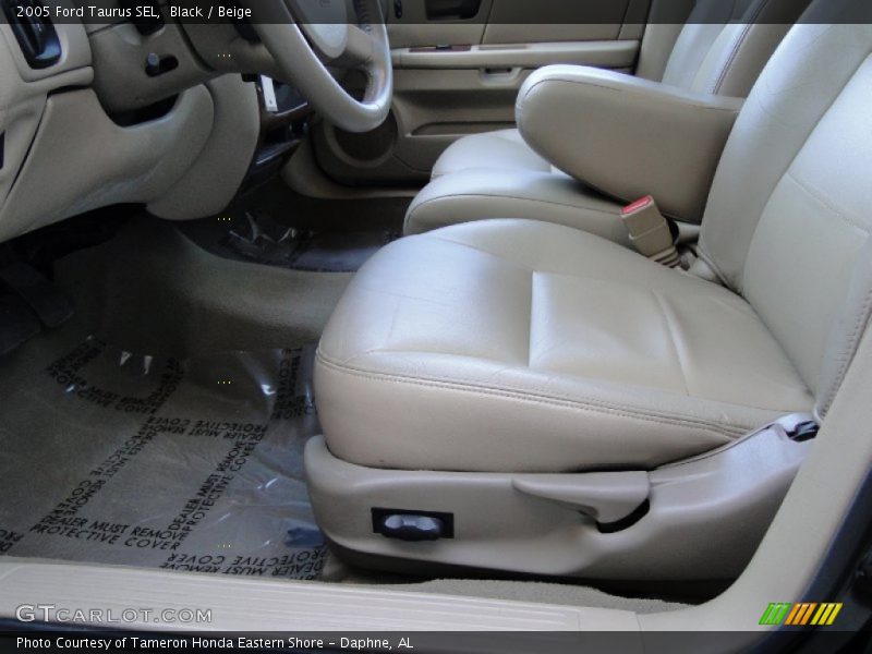 Black / Beige 2005 Ford Taurus SEL