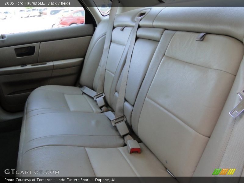 Black / Beige 2005 Ford Taurus SEL