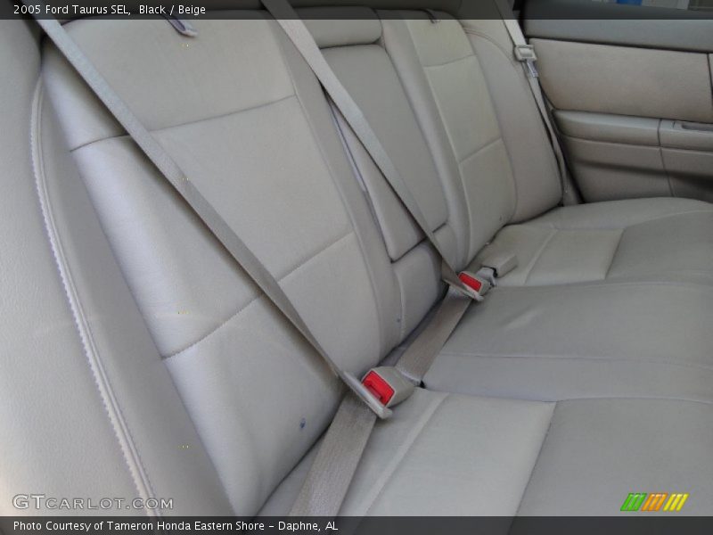 Black / Beige 2005 Ford Taurus SEL