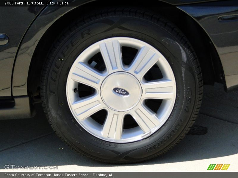 Black / Beige 2005 Ford Taurus SEL