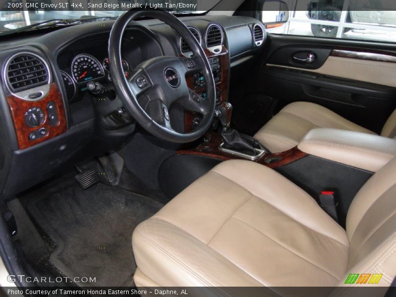 Sand Beige Metallic / Light Tan/Ebony 2005 GMC Envoy SLT 4x4