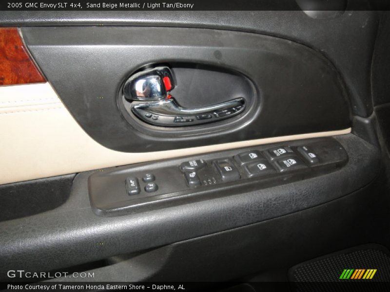 Sand Beige Metallic / Light Tan/Ebony 2005 GMC Envoy SLT 4x4