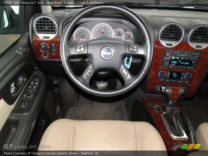 Sand Beige Metallic / Light Tan/Ebony 2005 GMC Envoy SLT 4x4