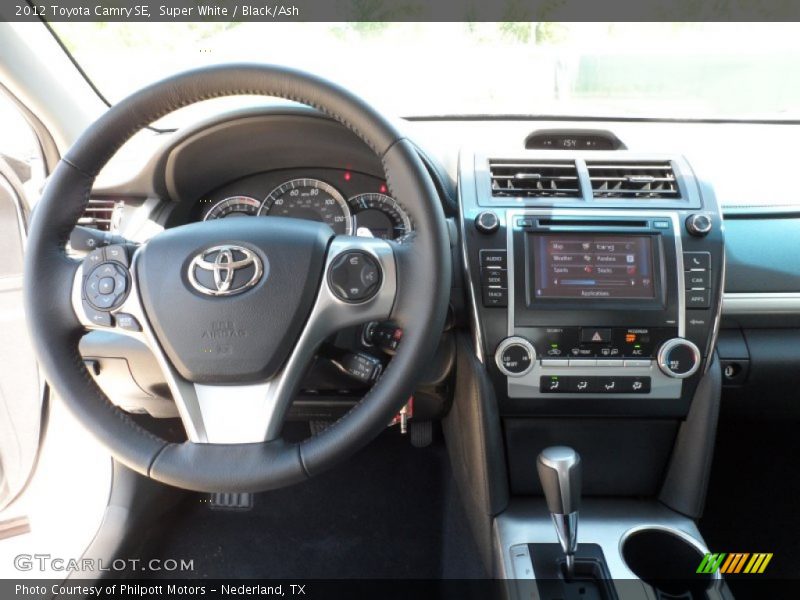 Super White / Black/Ash 2012 Toyota Camry SE