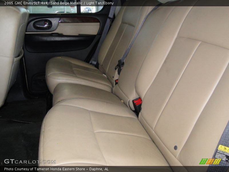 Sand Beige Metallic / Light Tan/Ebony 2005 GMC Envoy SLT 4x4