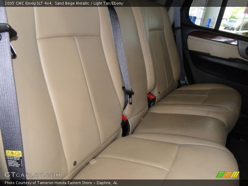 Sand Beige Metallic / Light Tan/Ebony 2005 GMC Envoy SLT 4x4