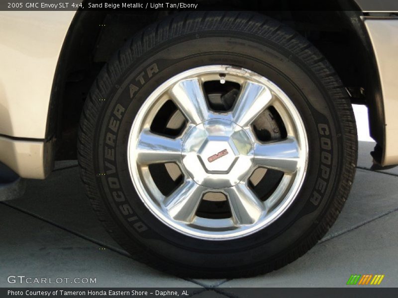 Sand Beige Metallic / Light Tan/Ebony 2005 GMC Envoy SLT 4x4