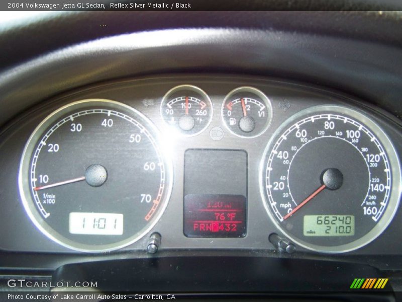 Reflex Silver Metallic / Black 2004 Volkswagen Jetta GL Sedan