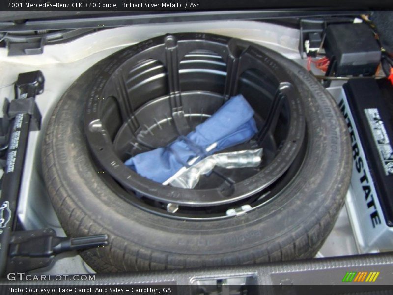 Brilliant Silver Metallic / Ash 2001 Mercedes-Benz CLK 320 Coupe