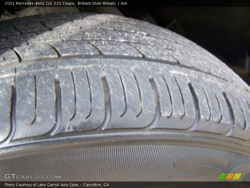 Brilliant Silver Metallic / Ash 2001 Mercedes-Benz CLK 320 Coupe