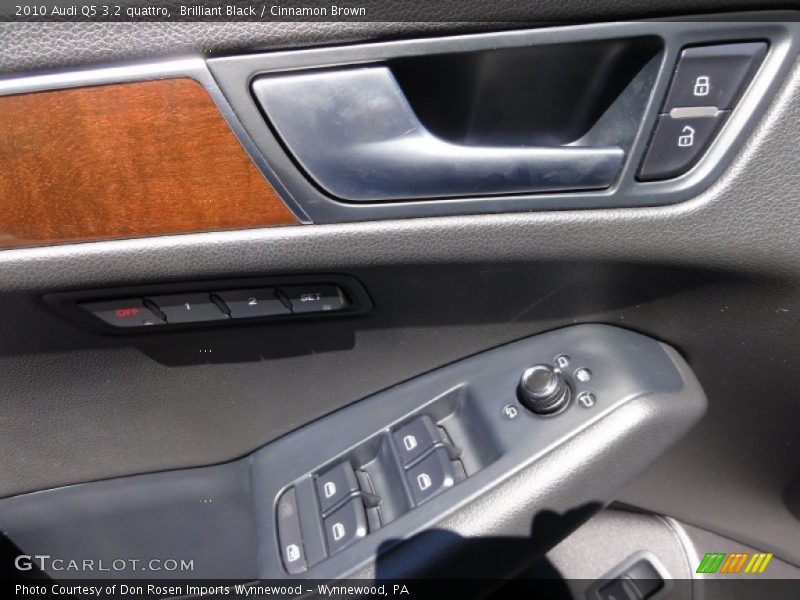 Brilliant Black / Cinnamon Brown 2010 Audi Q5 3.2 quattro