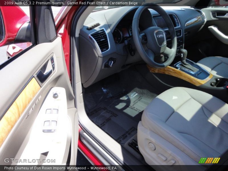 Garnet Red Pearl Effect / Cardamom Beige 2009 Audi Q5 3.2 Premium quattro
