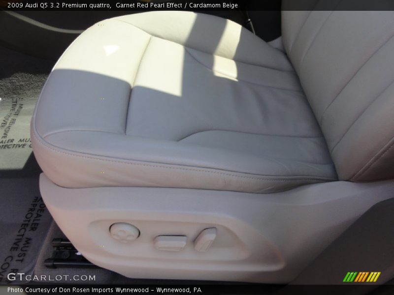 Garnet Red Pearl Effect / Cardamom Beige 2009 Audi Q5 3.2 Premium quattro