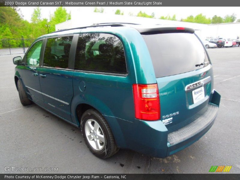 Melbourne Green Pearl / Medium Slate Gray/Light Shale 2009 Dodge Grand Caravan SXT