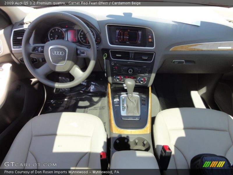 Garnet Red Pearl Effect / Cardamom Beige 2009 Audi Q5 3.2 Premium quattro