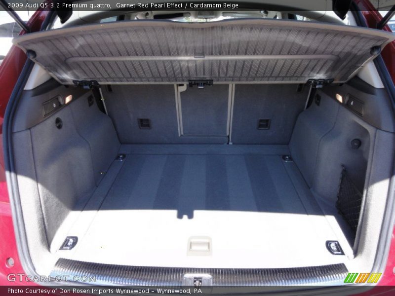 Garnet Red Pearl Effect / Cardamom Beige 2009 Audi Q5 3.2 Premium quattro