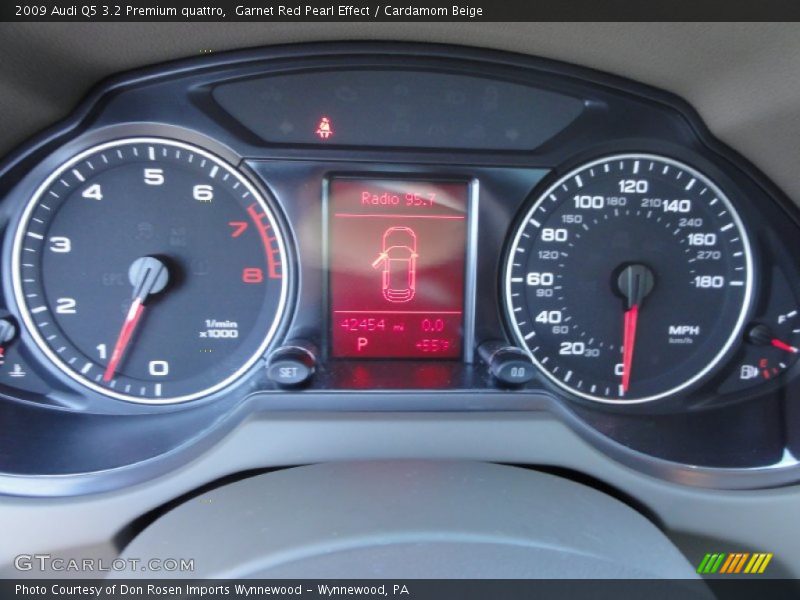 Garnet Red Pearl Effect / Cardamom Beige 2009 Audi Q5 3.2 Premium quattro