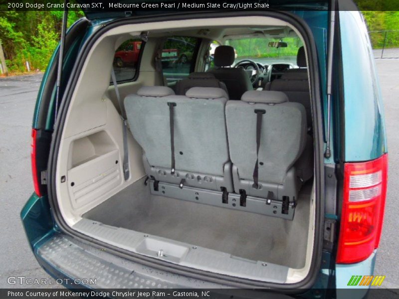 Melbourne Green Pearl / Medium Slate Gray/Light Shale 2009 Dodge Grand Caravan SXT