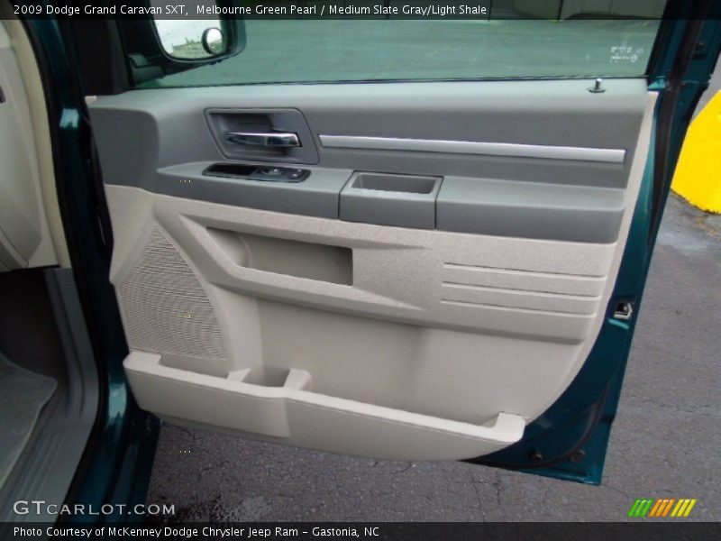 Melbourne Green Pearl / Medium Slate Gray/Light Shale 2009 Dodge Grand Caravan SXT