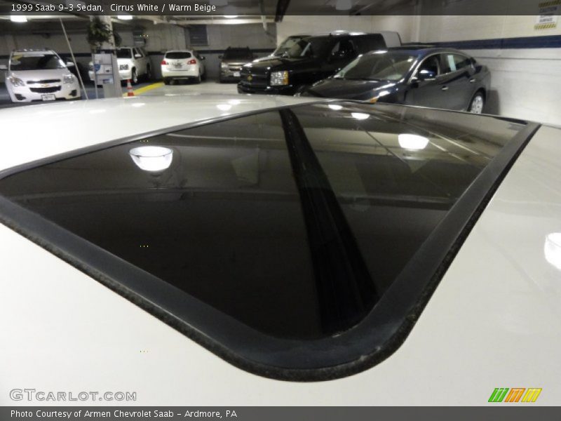 Cirrus White / Warm Beige 1999 Saab 9-3 Sedan
