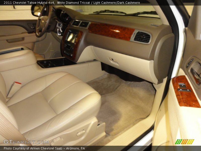  2011 Tahoe Hybrid 4x4 Light Cashmere/Dark Cashmere Interior