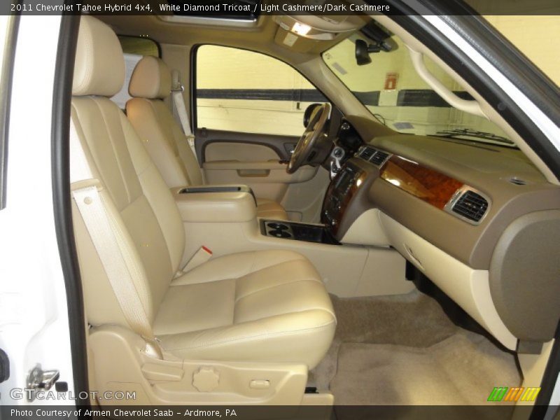  2011 Tahoe Hybrid 4x4 Light Cashmere/Dark Cashmere Interior