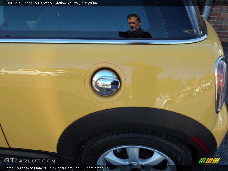 Mellow Yellow / Grey/Black 2008 Mini Cooper S Hardtop