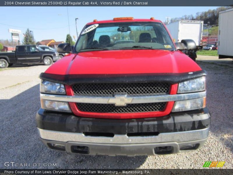 Victory Red / Dark Charcoal 2004 Chevrolet Silverado 2500HD LS Regular Cab 4x4