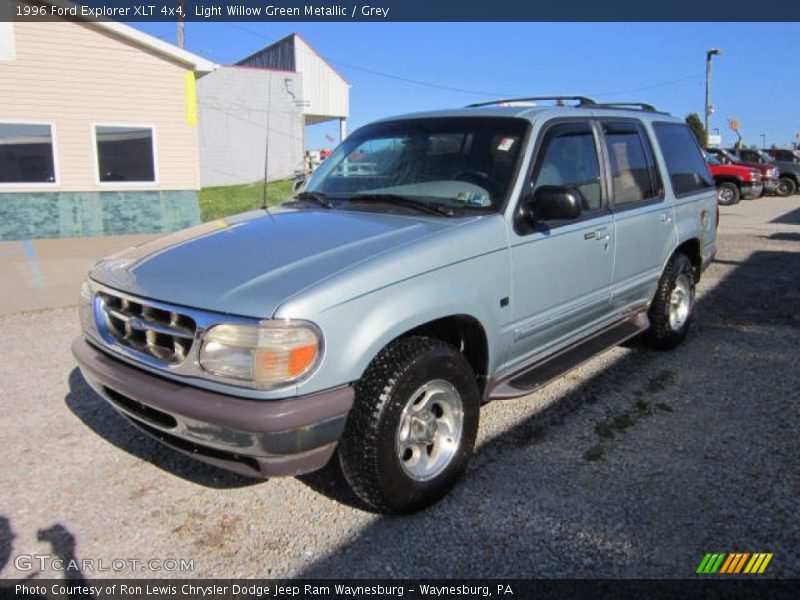 Light Willow Green Metallic / Grey 1996 Ford Explorer XLT 4x4