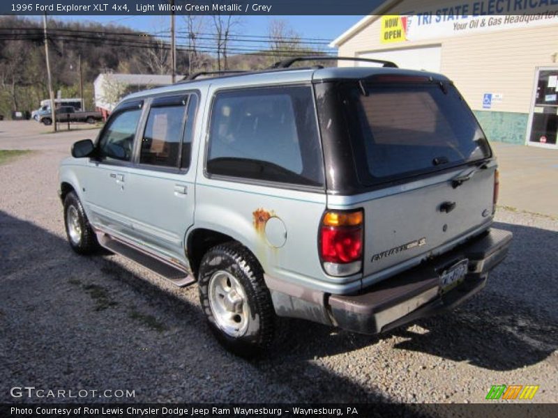 Light Willow Green Metallic / Grey 1996 Ford Explorer XLT 4x4