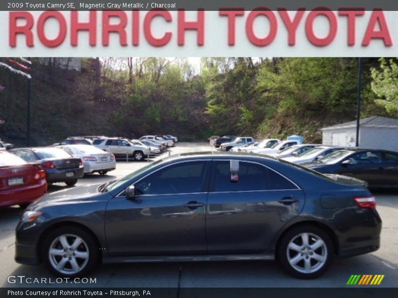 Magnetic Gray Metallic / Charcoal 2009 Toyota Camry SE
