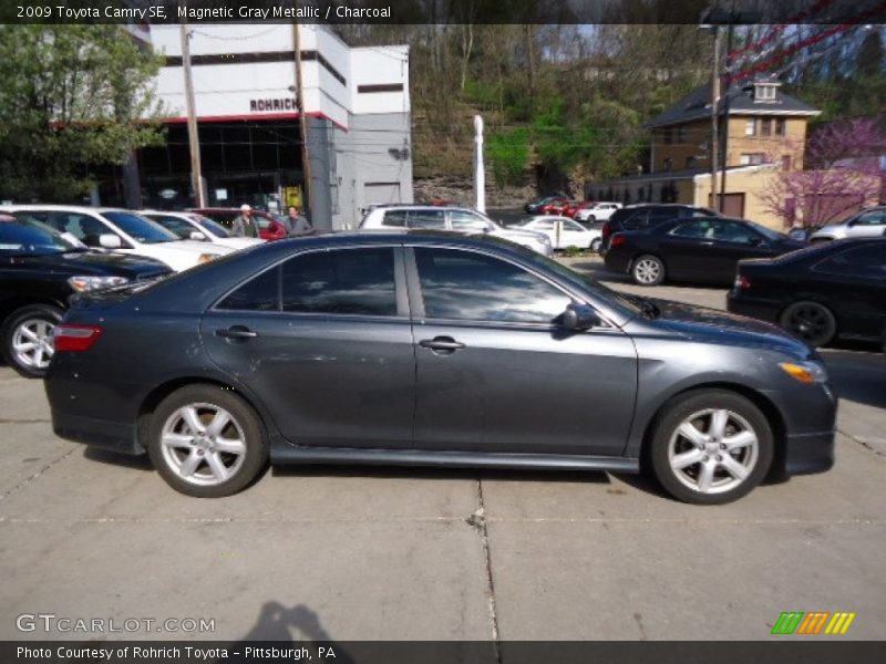 Magnetic Gray Metallic / Charcoal 2009 Toyota Camry SE