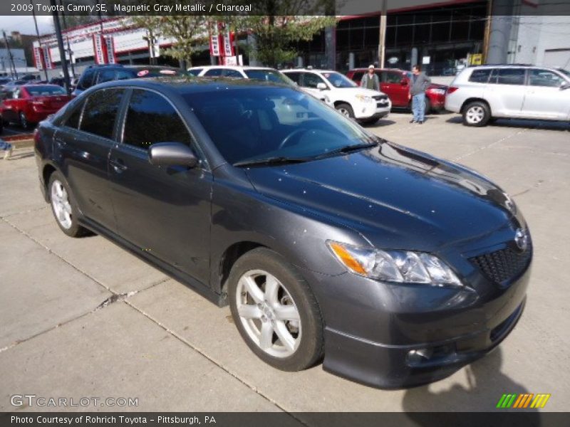 Magnetic Gray Metallic / Charcoal 2009 Toyota Camry SE