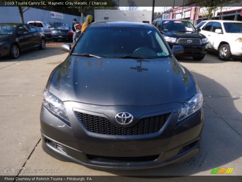 Magnetic Gray Metallic / Charcoal 2009 Toyota Camry SE
