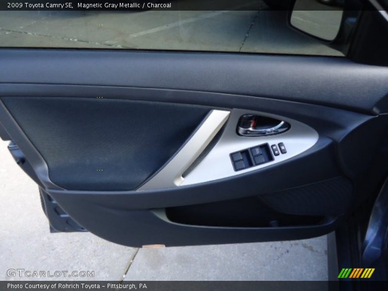 Magnetic Gray Metallic / Charcoal 2009 Toyota Camry SE
