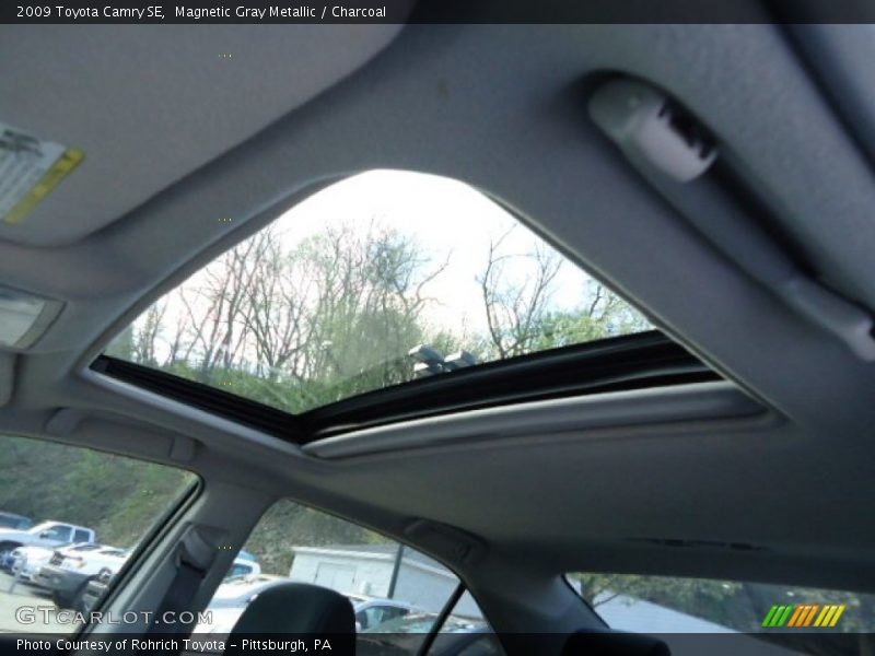 Magnetic Gray Metallic / Charcoal 2009 Toyota Camry SE