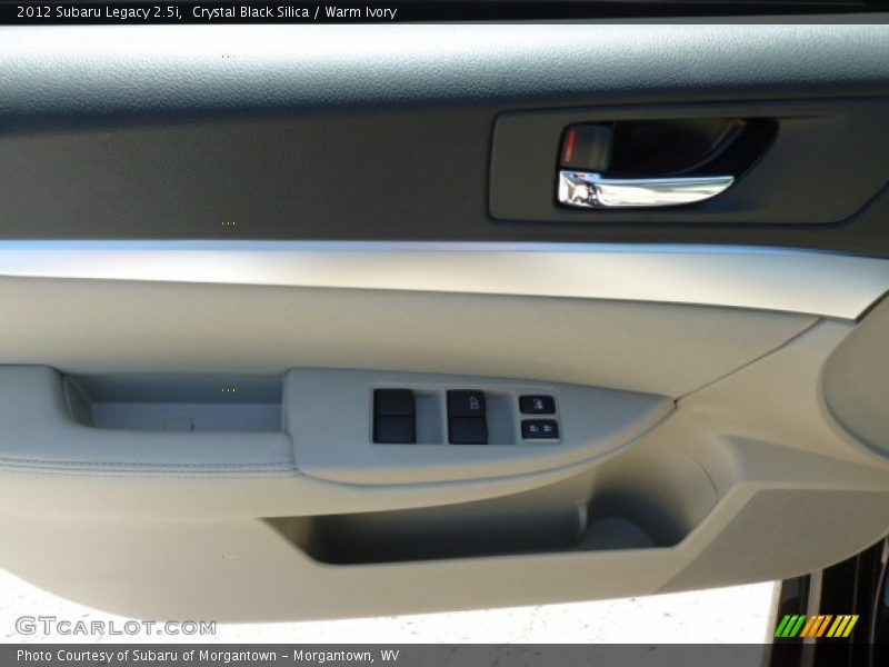 Crystal Black Silica / Warm Ivory 2012 Subaru Legacy 2.5i
