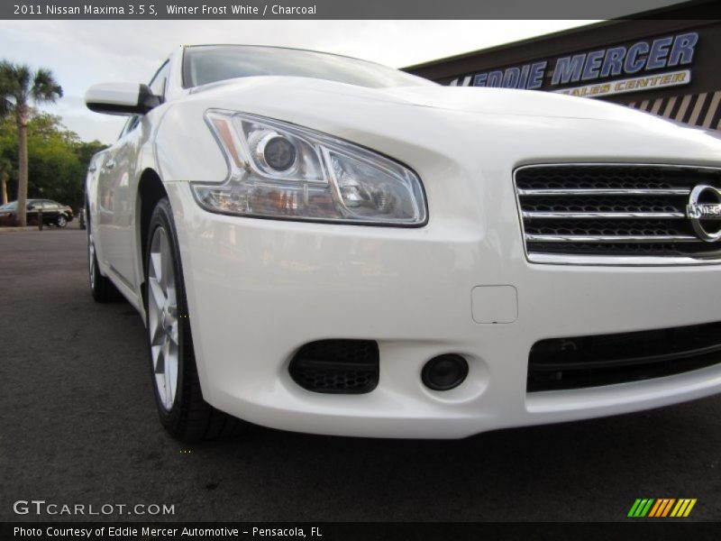 Winter Frost White / Charcoal 2011 Nissan Maxima 3.5 S