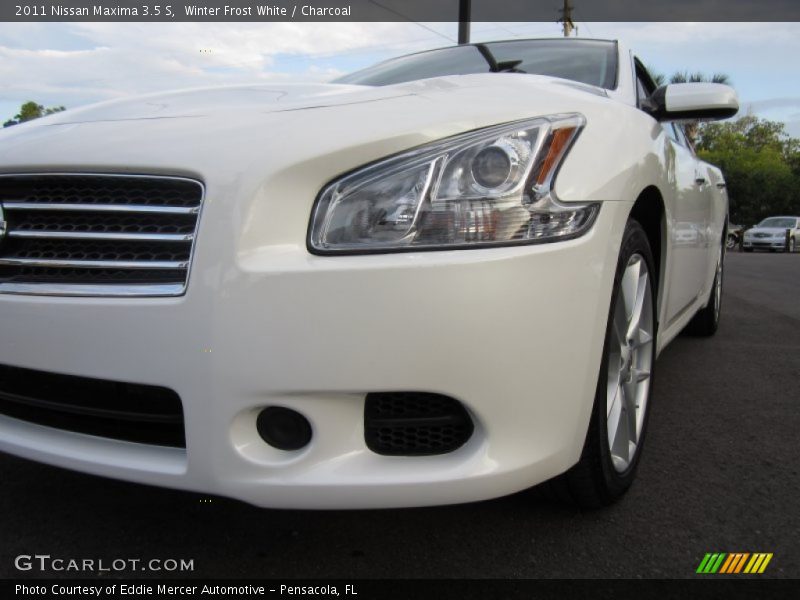 Winter Frost White / Charcoal 2011 Nissan Maxima 3.5 S