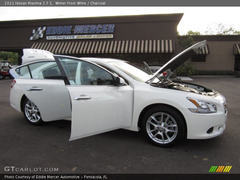 Winter Frost White / Charcoal 2011 Nissan Maxima 3.5 S