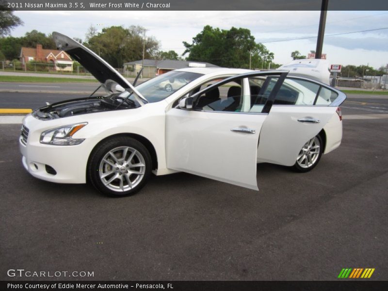 Winter Frost White / Charcoal 2011 Nissan Maxima 3.5 S