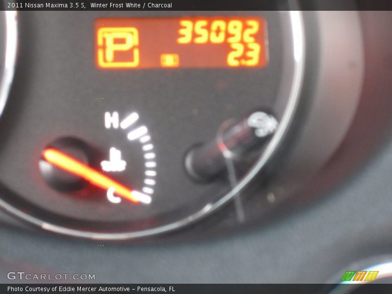 Winter Frost White / Charcoal 2011 Nissan Maxima 3.5 S