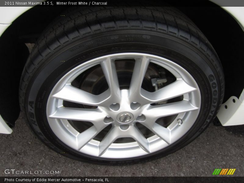 Winter Frost White / Charcoal 2011 Nissan Maxima 3.5 S