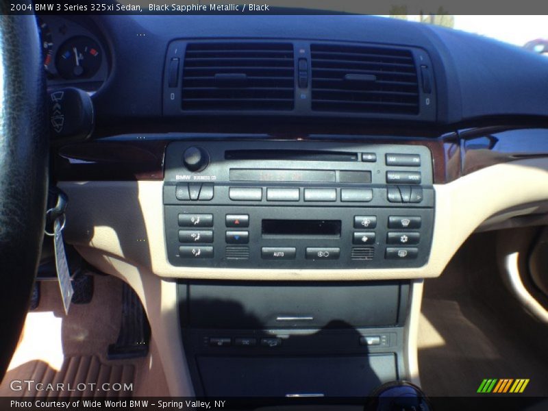 Black Sapphire Metallic / Black 2004 BMW 3 Series 325xi Sedan